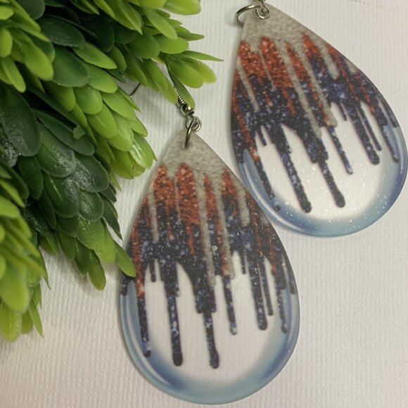 USA Earring, Patriotic Earring, Flag Earring, Fourth of July Earring, Gift Idea - Picture 1 of 6